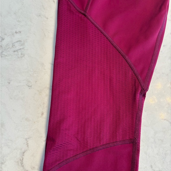 Athleta contender capri leggings. - Picture 3 of 7
